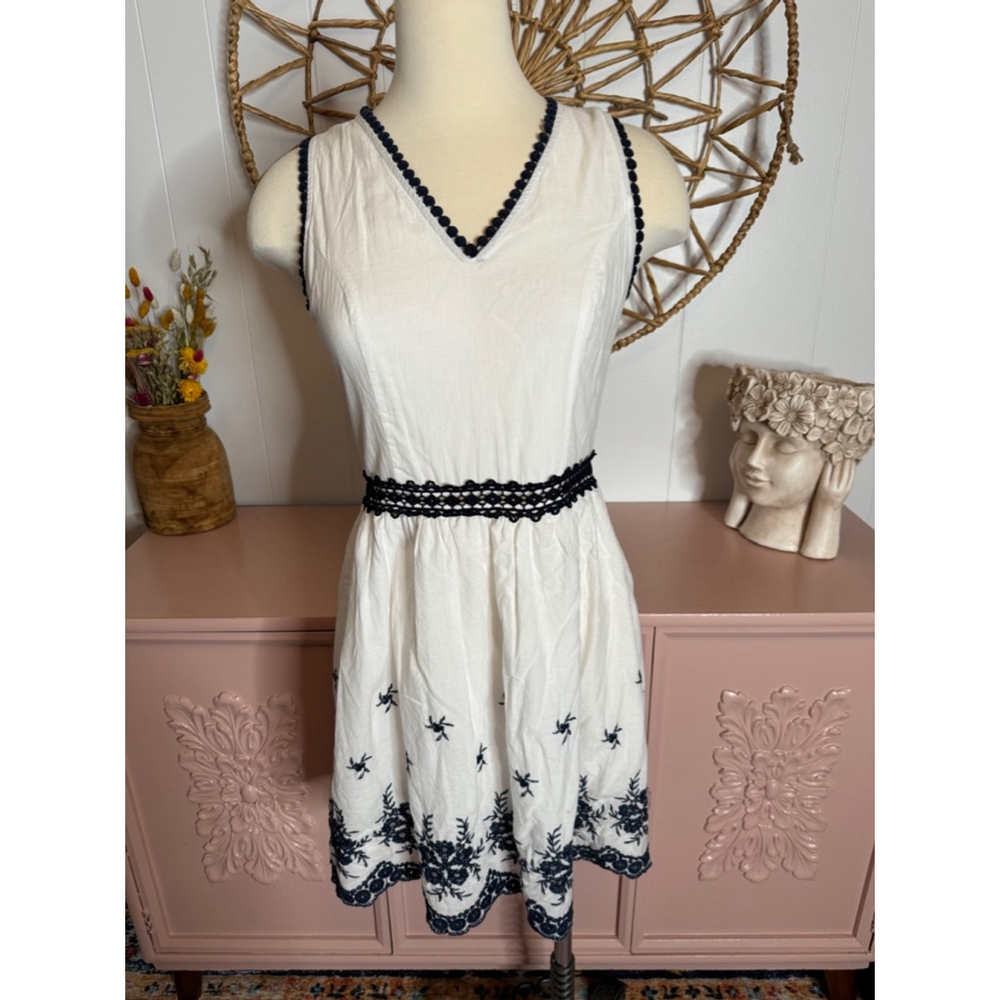 Women's Alter’d State Dress, M, White &‎ Navy